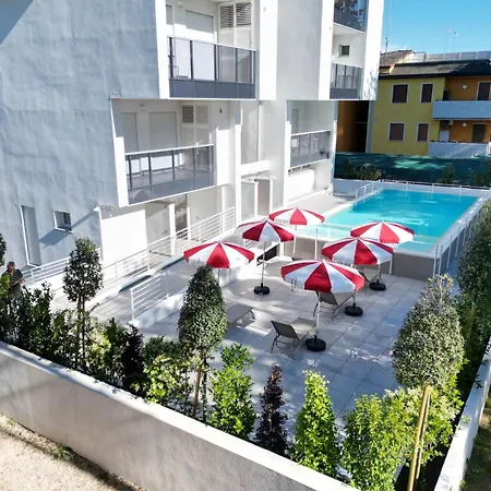 Cozy Flat With Garden And Pool Apartment *