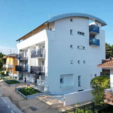 Cozy Flat With Garden And Pool Apartment